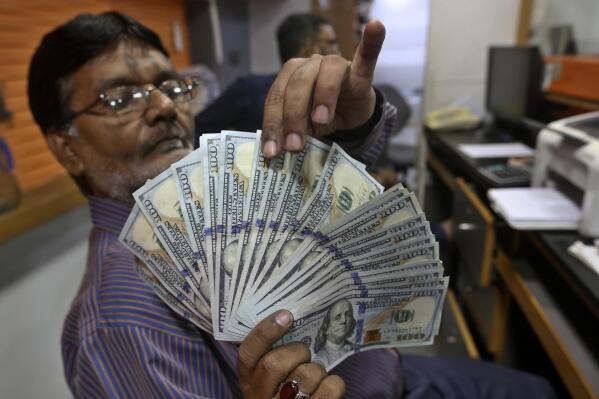 90 dollars shop in pakistani rupees